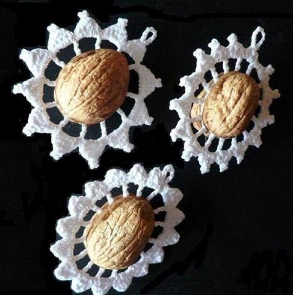 Поделки из грецких орехов Поделки из грецких орехов декор,для дома и дачи,новогодние украшения,своими руками