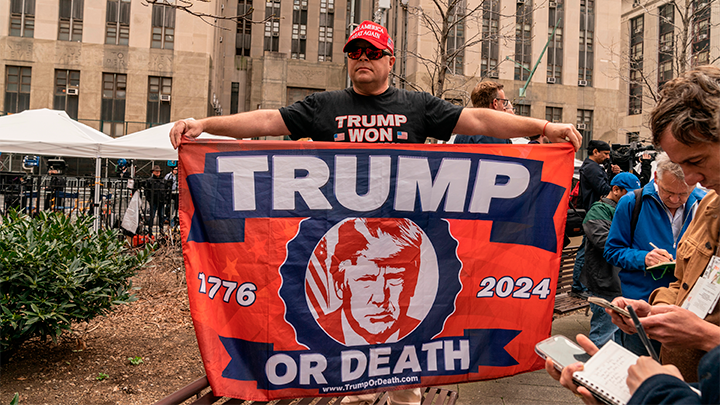 ОН ДОЛЖЕН УМЕРЕТЬ В ТЮРЬМЕ: ТРИ ПОВОДА ДЛЯ ОХОТЫ НА ТРАМПА геополитика