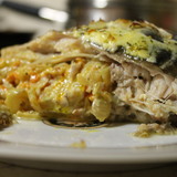 Карп  запеченный с овощами