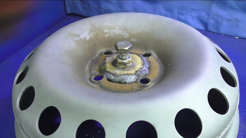 Мангал из автомобильных деталей Мангал из автомобильных деталей