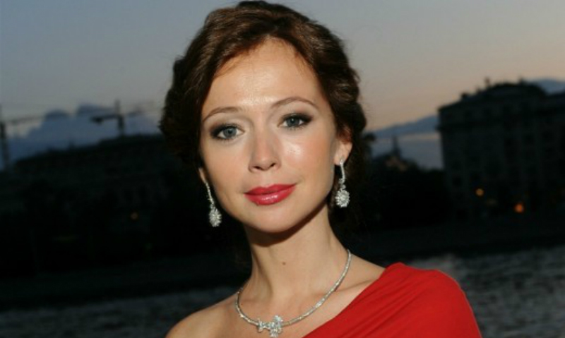 Беременная актриса Елена Захарова намекнула на скорое замужество 