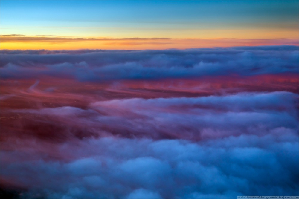 Имеет ли право стюардесса запрещать пялиться в иллюминатор? 483,авиатур,поездка