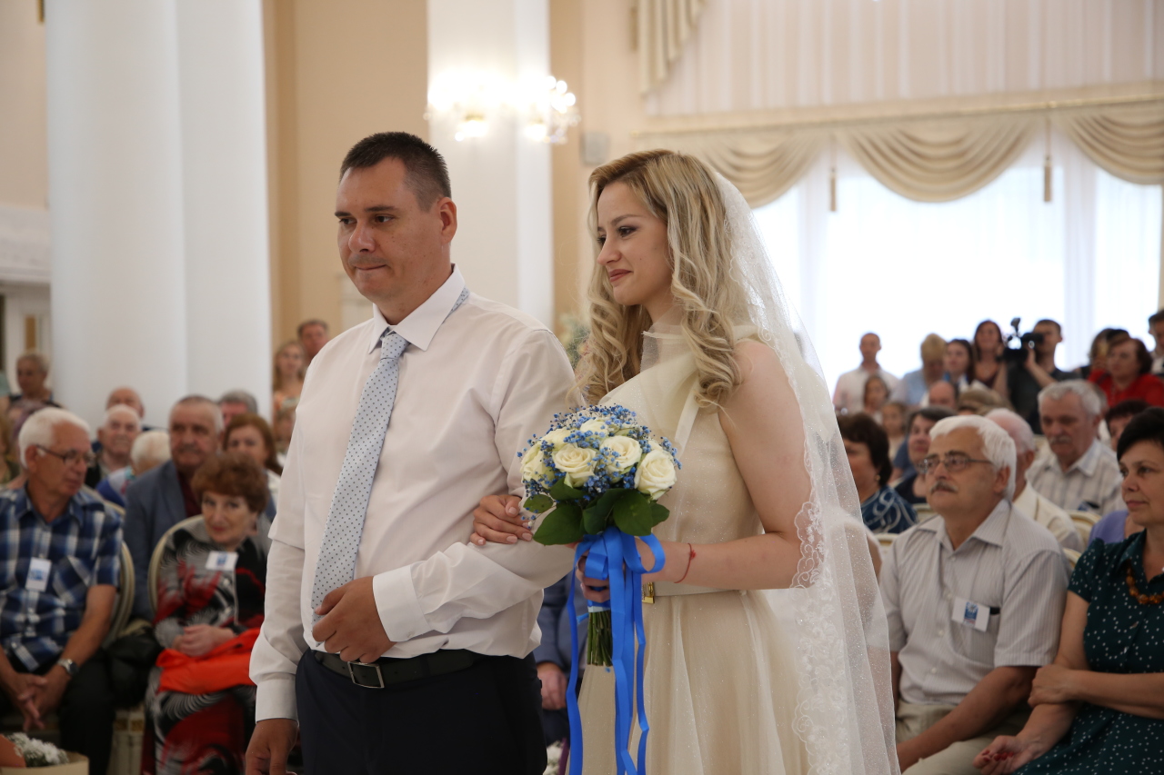 В Тверской области 40 супружеских пар получили медали «За любовь и верность»