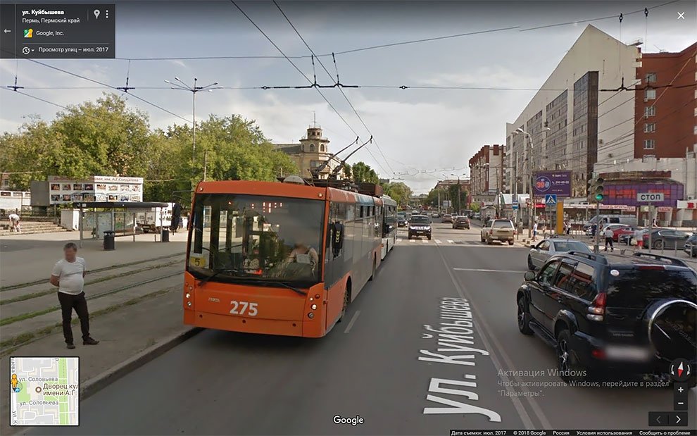 Российский художник с помощью "Фотошопа" превращает серые российские города в мир будущего искусство