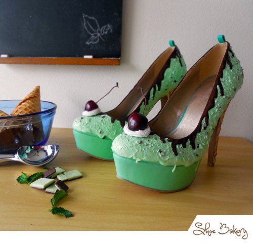 "Сладкая" обувь от Shoe Bakery (13 фото)