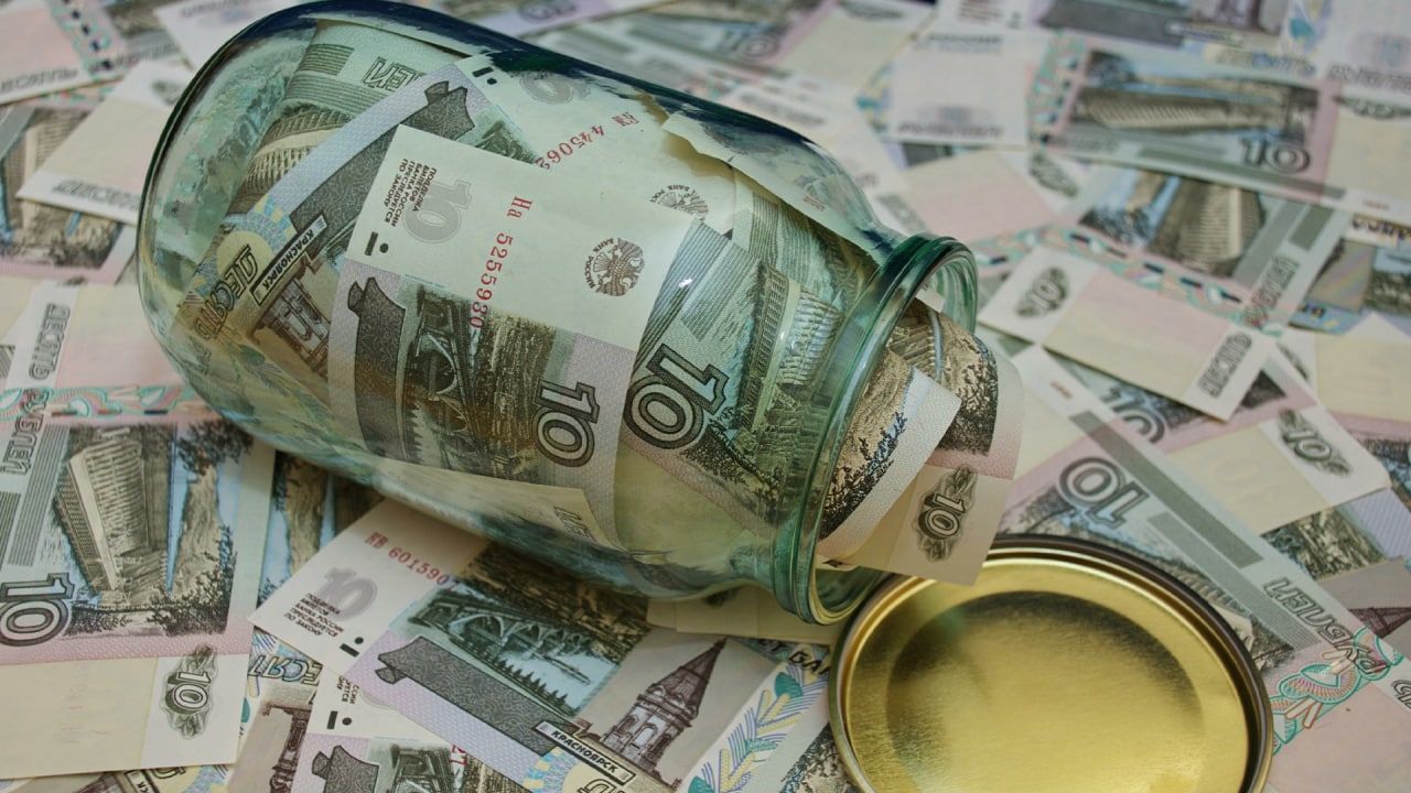 Россиянам рассказали о перспективах курса рубля на ближайшую неделю Экономика