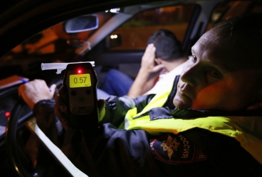 Посмотрите, что может обмануть полицейский алкотестер. Вы можете защитить себя от этого автомобили,Россия,советы