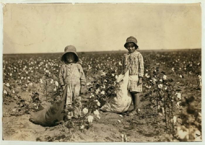  Детский труд, запечатленный на фотографиях неизвестного фотографа в начале XX века .
