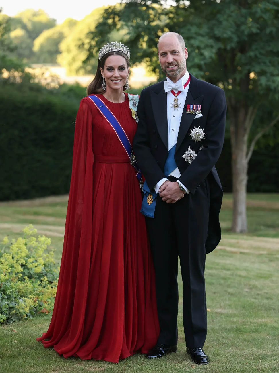 Из принцессы в королеву: лучшие выходы Кейт Миддлтон в 2025 году принцесса, образ, Уэльская, также, платье, честь, надела, принцессе, принц, ордена, принцессы, выбрала, серьги, дополнила, Миддлтон, шляпка, оттенка, время, Уильям, Rossi