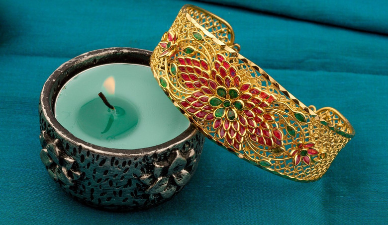 Женщина-магнит, которая Женщина-магнит, которая