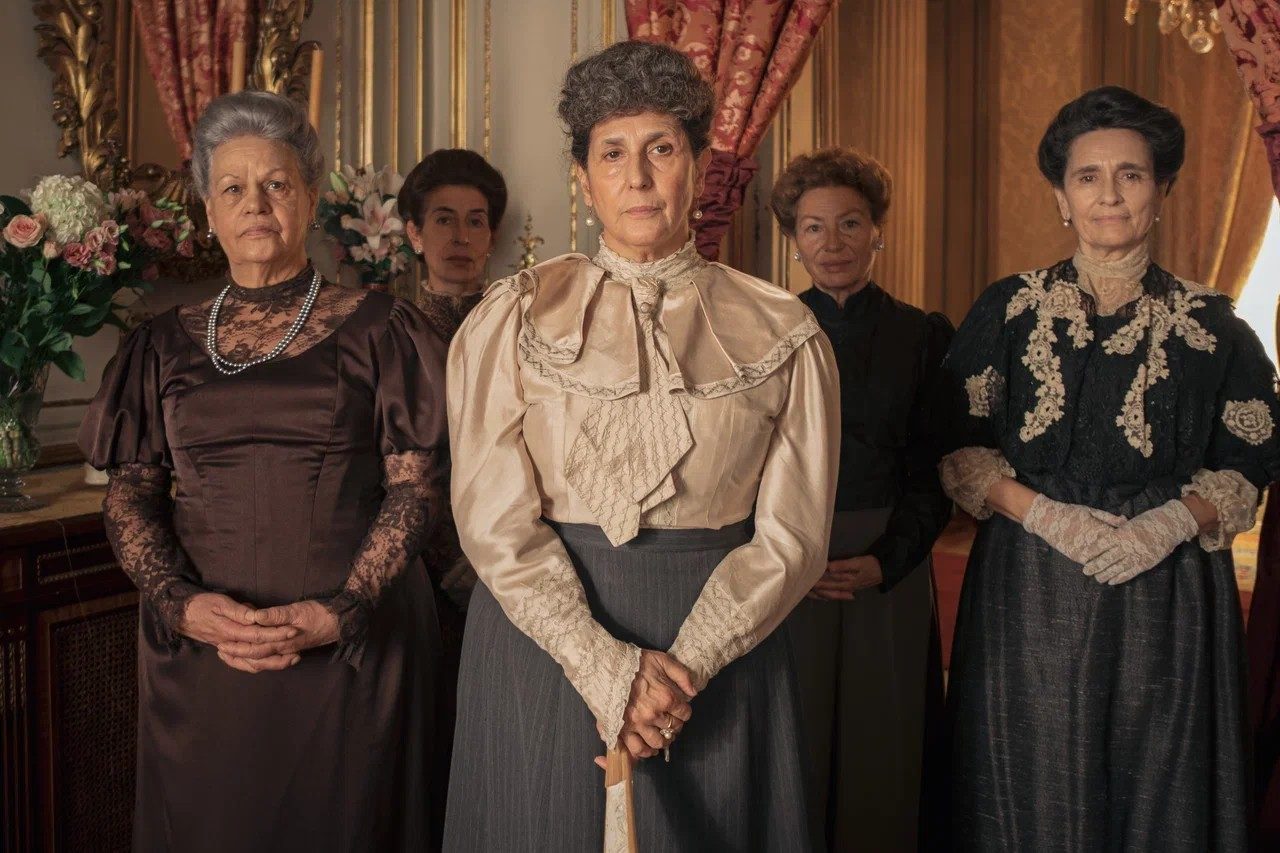 Эна, королева Испании (2024-2025) Эна, королева Испании (2024-2025)