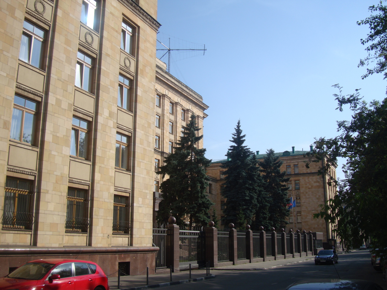 File:Moscow, Julius Fučík street 12 14, embassy of the Czech Republic.JPG - Wikimedia Commons