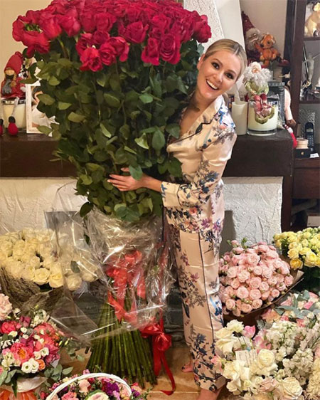 Мария Кожевникова показала фотографии с праздничного ужина в честь своего дня рождения Мария Кожевникова показала фотографии с праздничного ужина в честь своего дня рождения Звезды,Новости о звездах