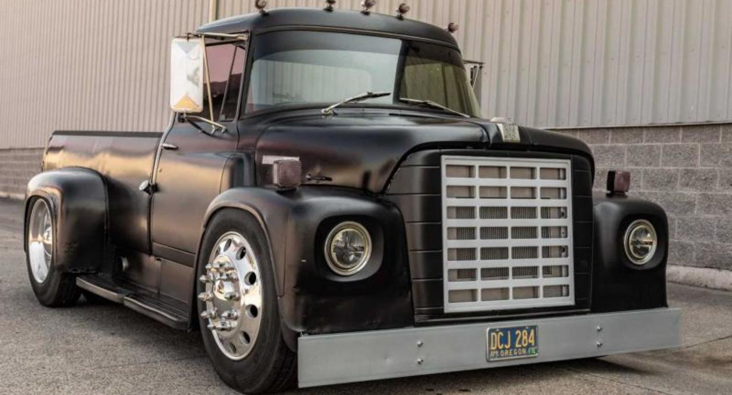 Этот трак International Harvester круче любого нового пикапа