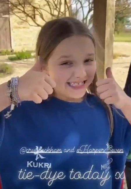 Ромео побрила, Круза - покрасила: Виктория Бекхэм открыла салон красоты на дому Ромео побрила, Круза - покрасила: Виктория Бекхэм открыла салон красоты на дому Красота,Уход за кожей и волосами