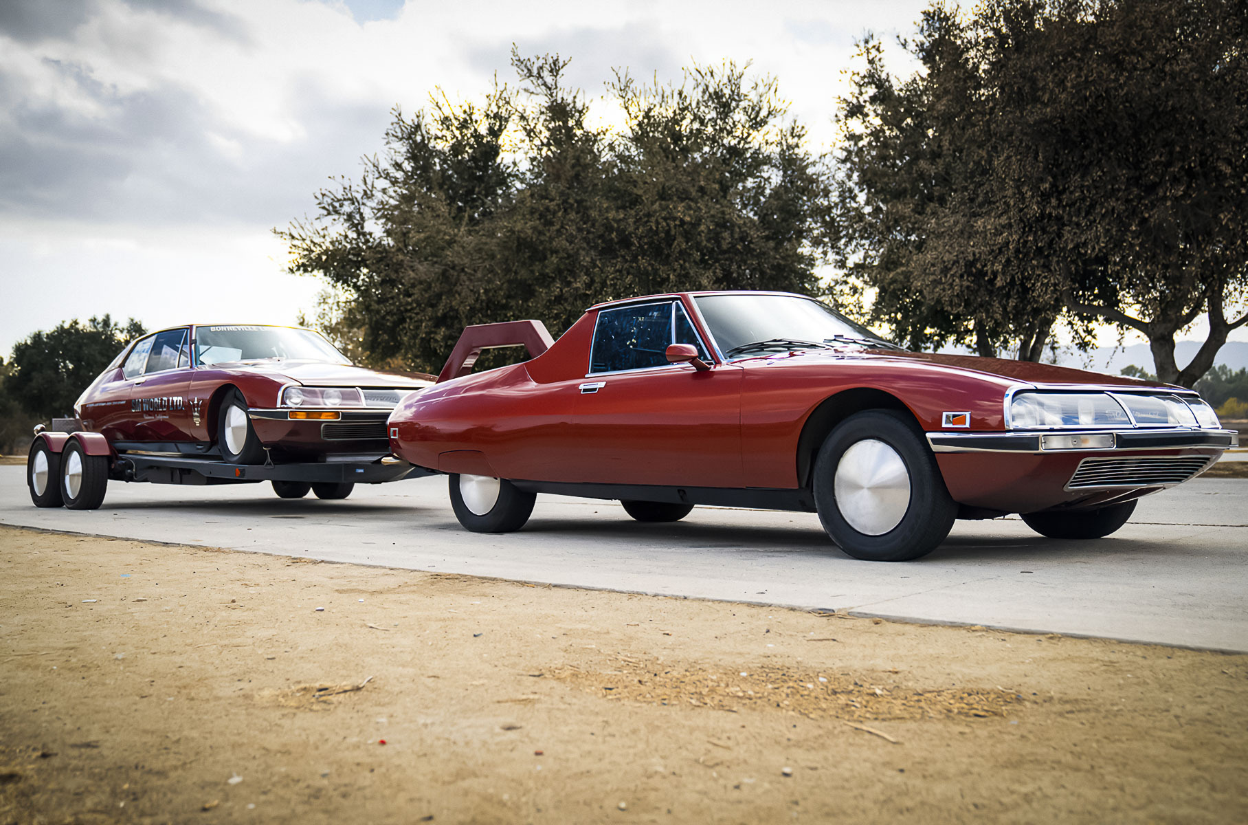 Рекордно быстрый Citroen пустят с молотка вместе с тягачом и прицепом Новости