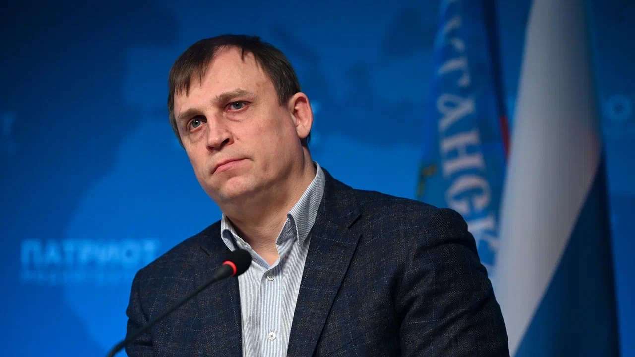 Вострецов поздравил личный состав погранзаставы Ленобласти с профессиональным праздником