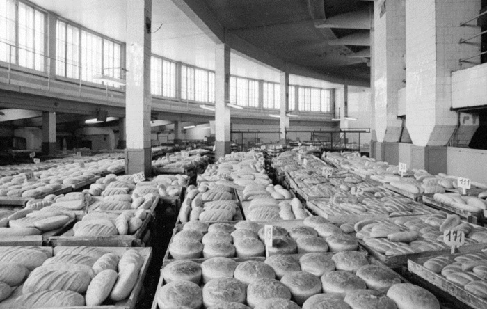 Почему в СССР хлебобулочные изделия были вкуснее и хранились дольше время, продукции, изделия, экономии, пекари, делается, внешнем, тесто, считали, времени, себестоимость, более, который, технологии, рабочий, хранились, людей, закупая, дрожжи, период