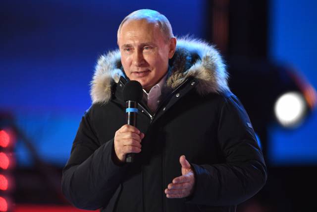 После обработки 99,5% протоколов Путин набирает 76,65%