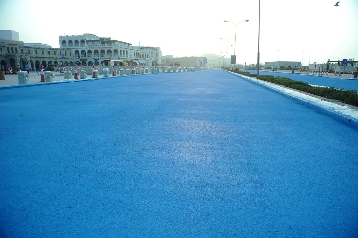 В Катаре по совету японцев красят дороги в голубой цвет авто и мото,автоновости