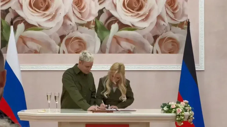 Шаман сделал предложение Мизулиной без кольца: «Всё было очень спонтанно»