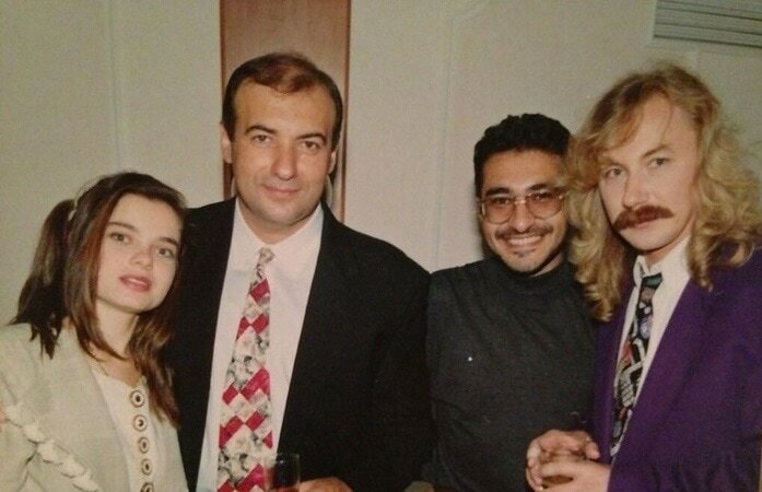 20 снимков отечественных знаменитостей 90-х годов, которые многое расскажут о том времени 20 снимков отечественных знаменитостей 90-х годов, которые многое расскажут о том времени Фотография