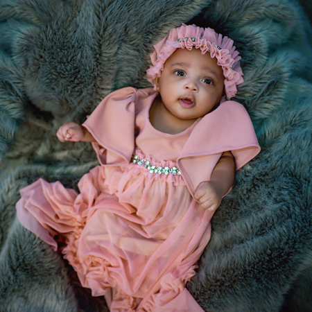 Восьмикратный олимпийский чемпион Усэйн Болт впервые показал фото дочери и назвал ее имя Восьмикратный олимпийский чемпион Усэйн Болт впервые показал фото дочери и назвал ее имя Дети,Дети знаменитостей