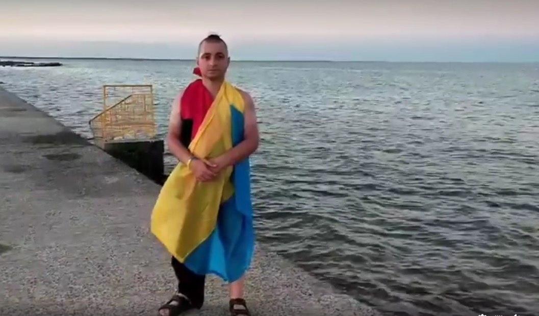 На границе с Крымом местные отлупили приезжих бандеровцев. 18+ злупа, бабки, Кошовенко, Может, которые, Украина, платят, ебная, собой, сказал, воюешь, жизнь, отдых, такие, отделении, братья, идёшь, вместеРеклама, хяримся, украинцы