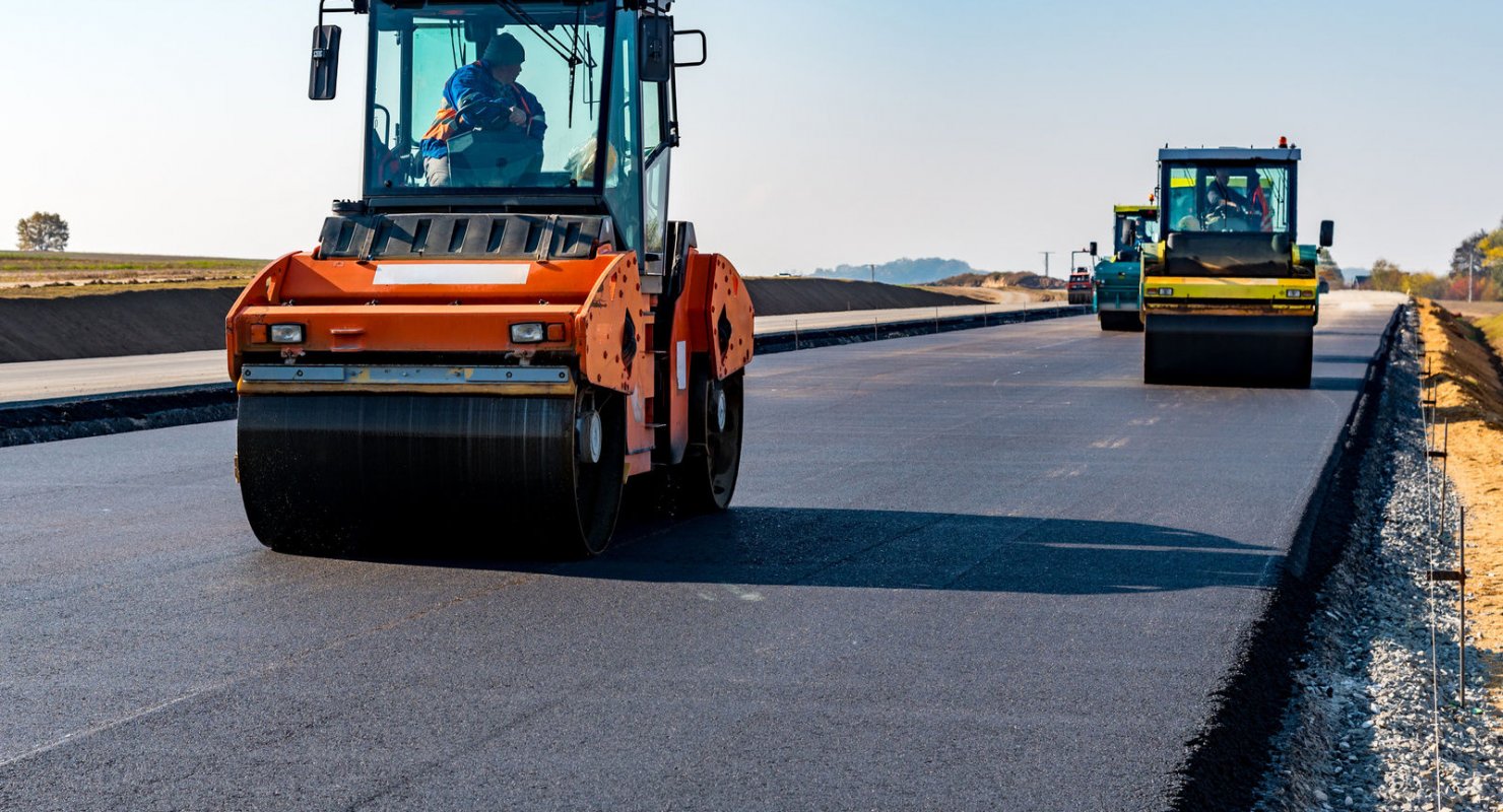 Работы по ремонту дорог могут быть остановлены по всей России из-за нехватки средств Автомобили