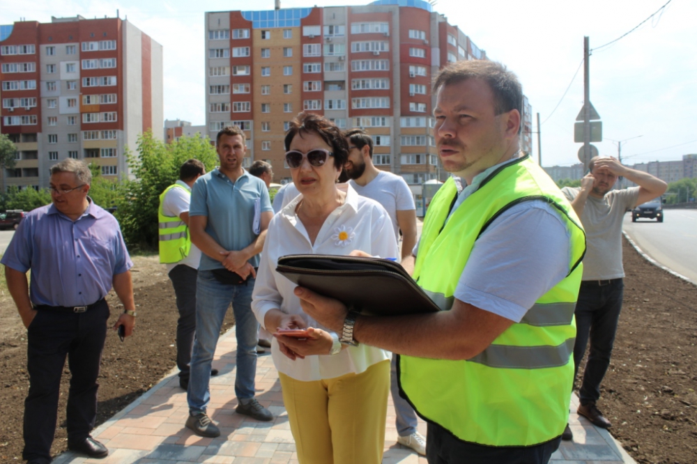 Депутаты проверили качество ремонта улицы Новосёлов в Рязани