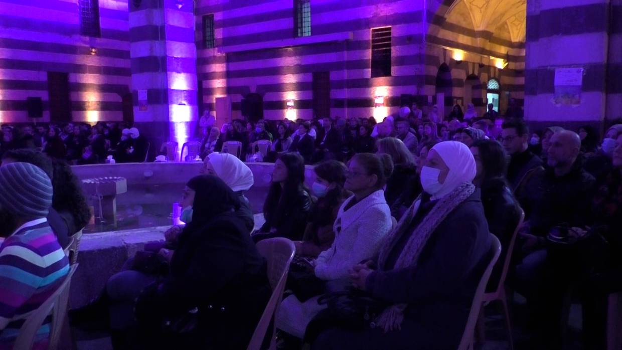 Тысячи подвергшихся насилию женщин Сирии прошли реабилитацию Тысячи подвергшихся насилию женщин Сирии прошли реабилитацию Весь мир