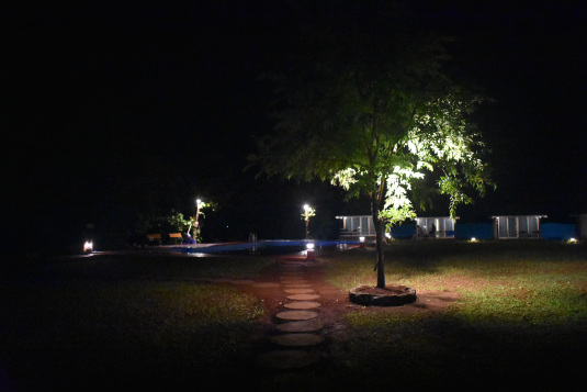 Durshet Nature Lodge at Night