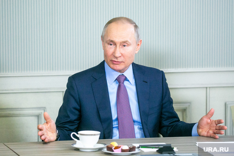 Путин начал заседание Госсовета РФ