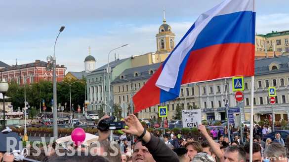 Сколько человек должно выйти на улицы, чтобы напугать российские власти?