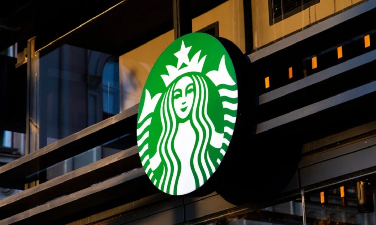 Starbucks уволит 1100 корпоративных сотрудников