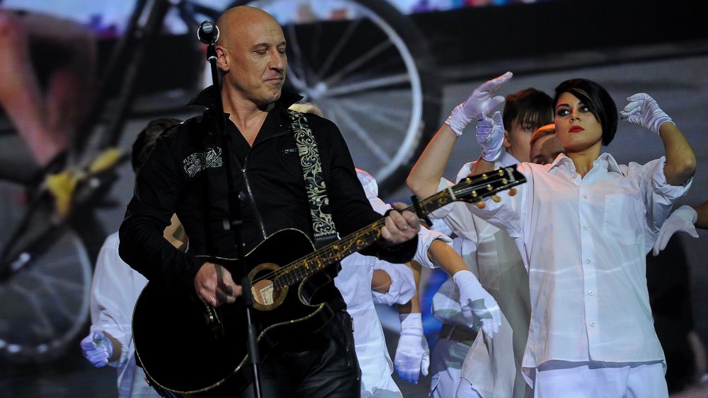 Денис Майданов выпустил новый клип на песню «Пункт пропуска»