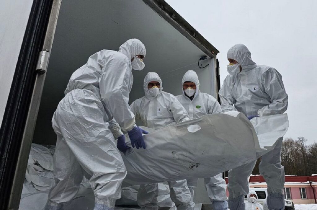 Мединский сообщил о передаче Украине тысячи тел погибших военных