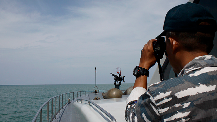    Без всякой оглядки на США симпатизирующий также Китаю Субианто пообещал отправить индонезийские военные корабли на следующий парад в День ВМФ России. Фото: © Aditya Irawan/Globallookpres