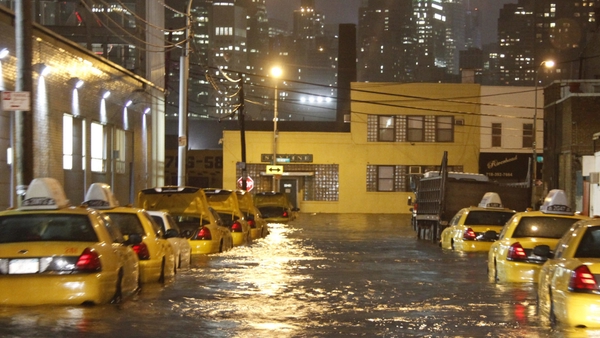 Девять человек погибли из-за наводнения в Нью-Йорке