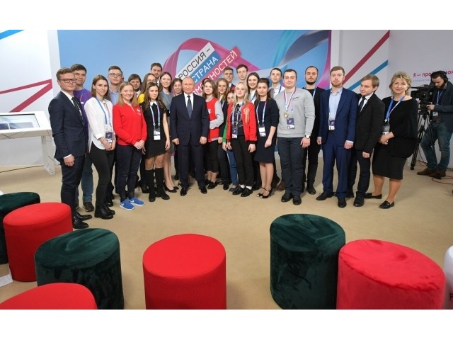 Нищета либеральных тезисов разбивается о настоящую экономику России россия