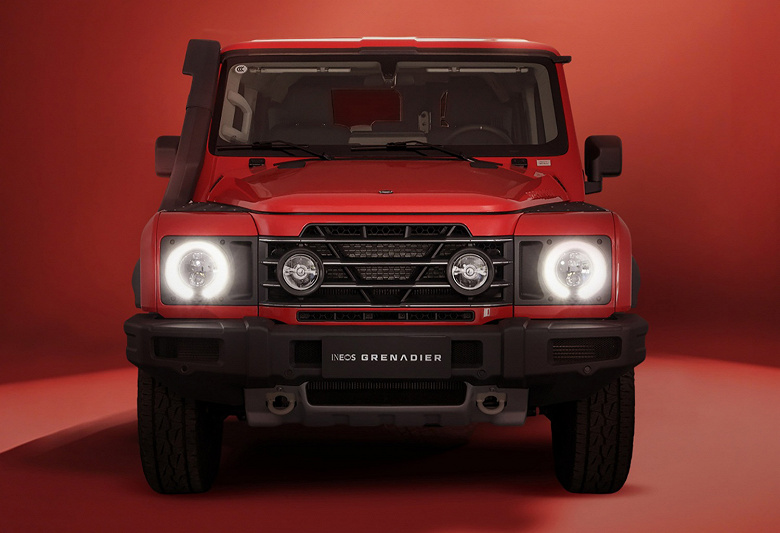 «Альтернативный Land Rover Defender» с 3,0-литровым мотором BMW B58, «автоматом» и выдающимися внедорожными возможностями. Представлен Ineos Grenadier Red Devil