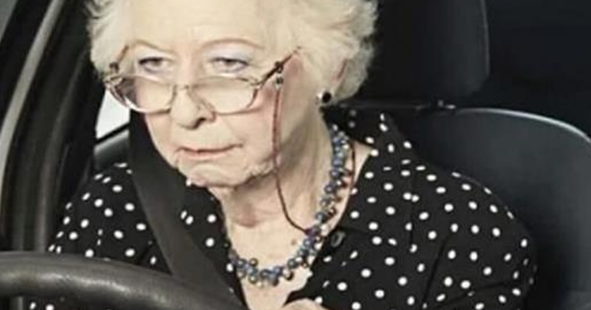 Сын с невесткой обиделись на мать за то, что она купила себе автомобиль Сын с невесткой обиделись на мать за то, что она купила себе автомобиль авто и мото,автоновости