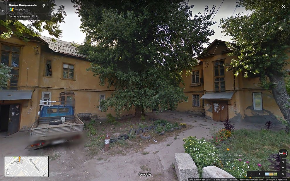 Российский художник с помощью "Фотошопа" превращает серые российские города в мир будущего искусство