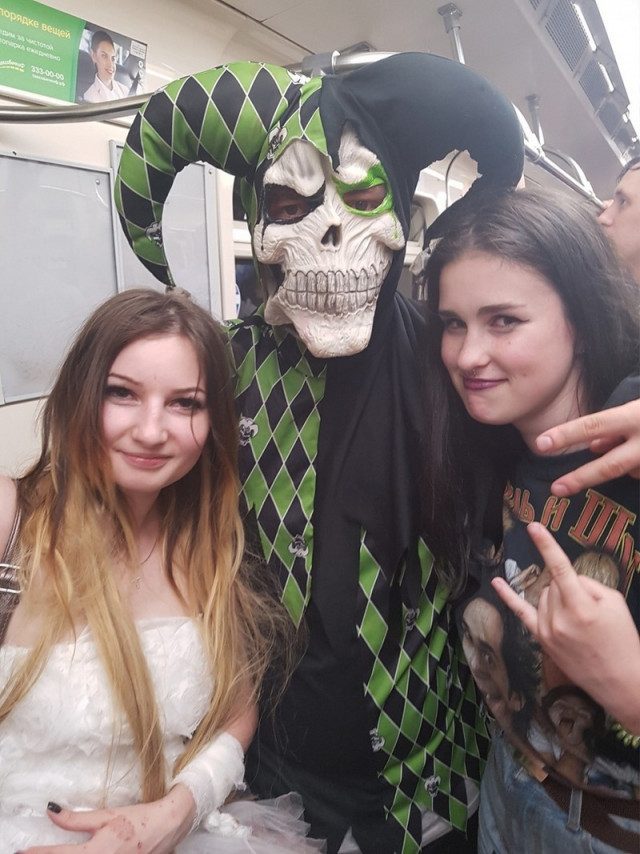 Самые странные пассажиры подземки смешные картинки,фото-приколы,юмор