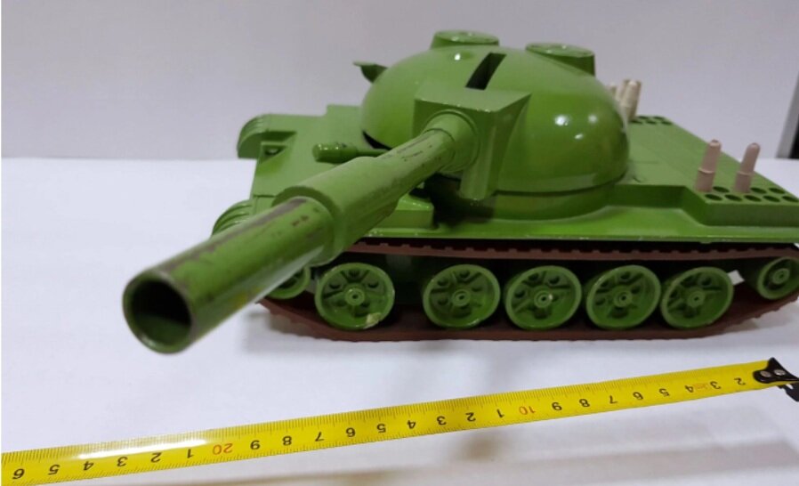 Купить стреляющий танк. Т62 Железный игрушечный. Танк т-62 СССР игрушка. Танк СССР стреляющий пульками игрушечный. Танк игрушка СССР металлический.