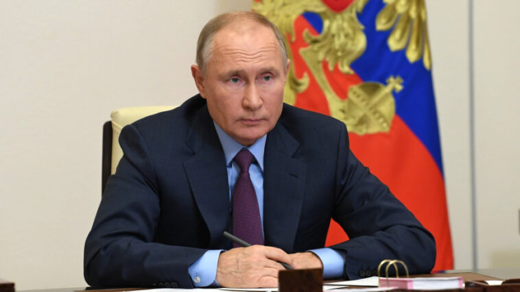 Путин подписал указ о рублевом порядке расчетов за газ с недружественными странами