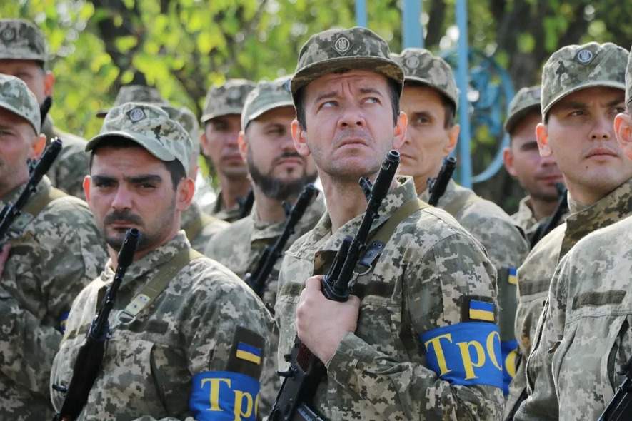 На Украине Силам территориальной обороны разрешили использовать личное оружие