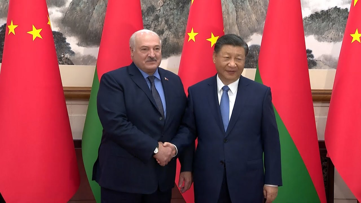 Визит президента Белоруссии Александра Лукашенко в Китайскую Народную Республику мог стать очередным рядовым событием в череде других, если бы не целый ряд нюансов.