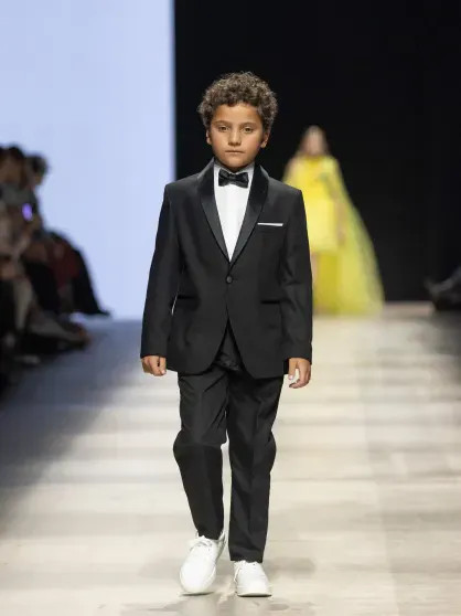 Сыновья миллиардеров Зияда Манасира и Бориса Ротенберга вышли на подиум на Неделе моды в Москве Манасир, РотенбергРоман, Sasha, внучка, также, Дайнеко, Бориса, участие, Андрей, Бондарчук, Москве, вышли, МанасирНапомним, Алексы, Виктории, Фёдора, Светланы, Виктория, дебютировали, марки