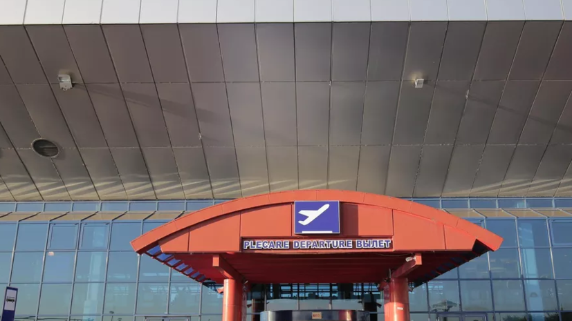 В аэропорту Кишинёва опять удерживали участников оппозиционного блока «Победа»